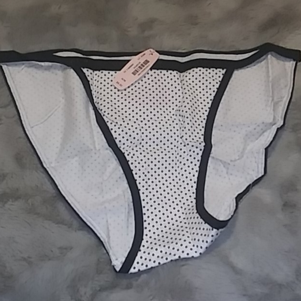 Panties - Picture 4 of 6